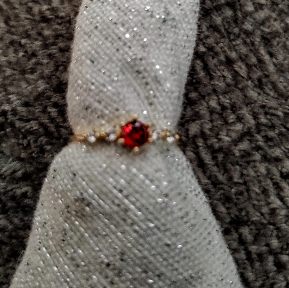Beautiful size 6 ring